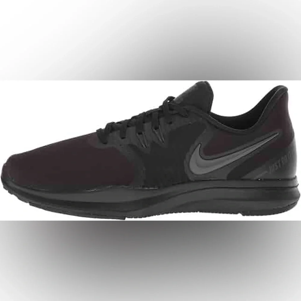 Nike Black Sneakers